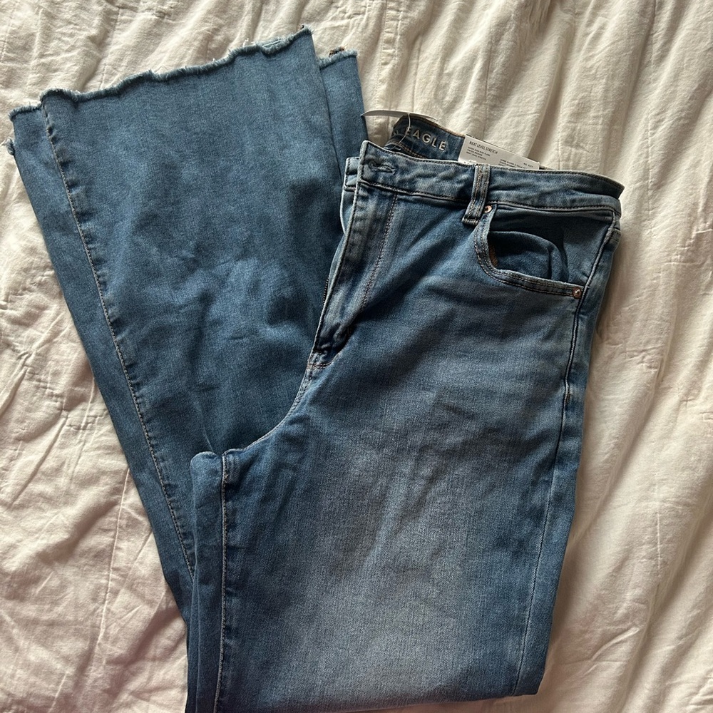 NWT AE Flare Ripped Jeans 🎁